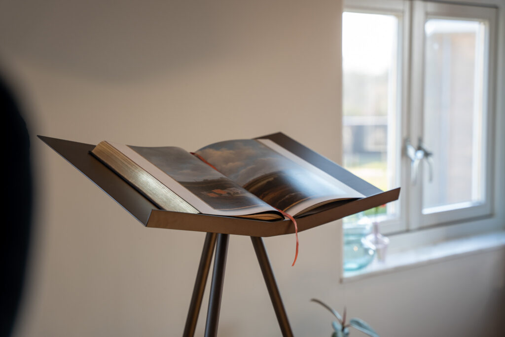 Stalen lessenaar met duurzame poedercoating